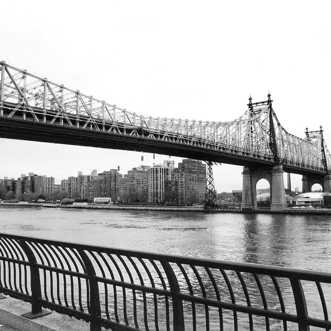 Black and white image of a bridge.