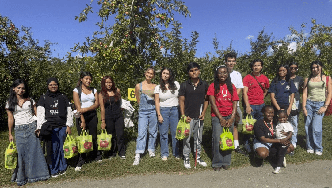 Apple Picking Group 25