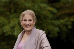 Dr Mara Einstein