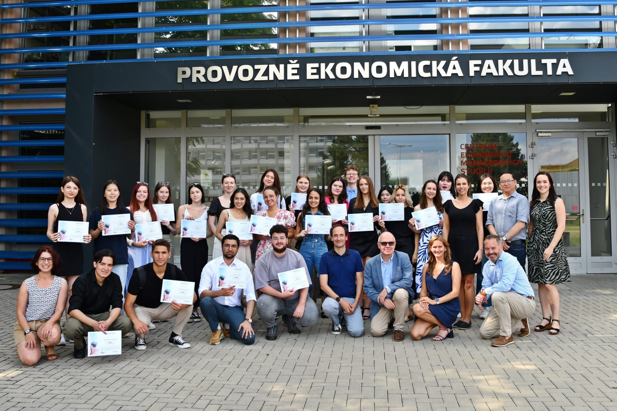 ab8b965b-4047-472c-a37d-9d5ac16d3fbc