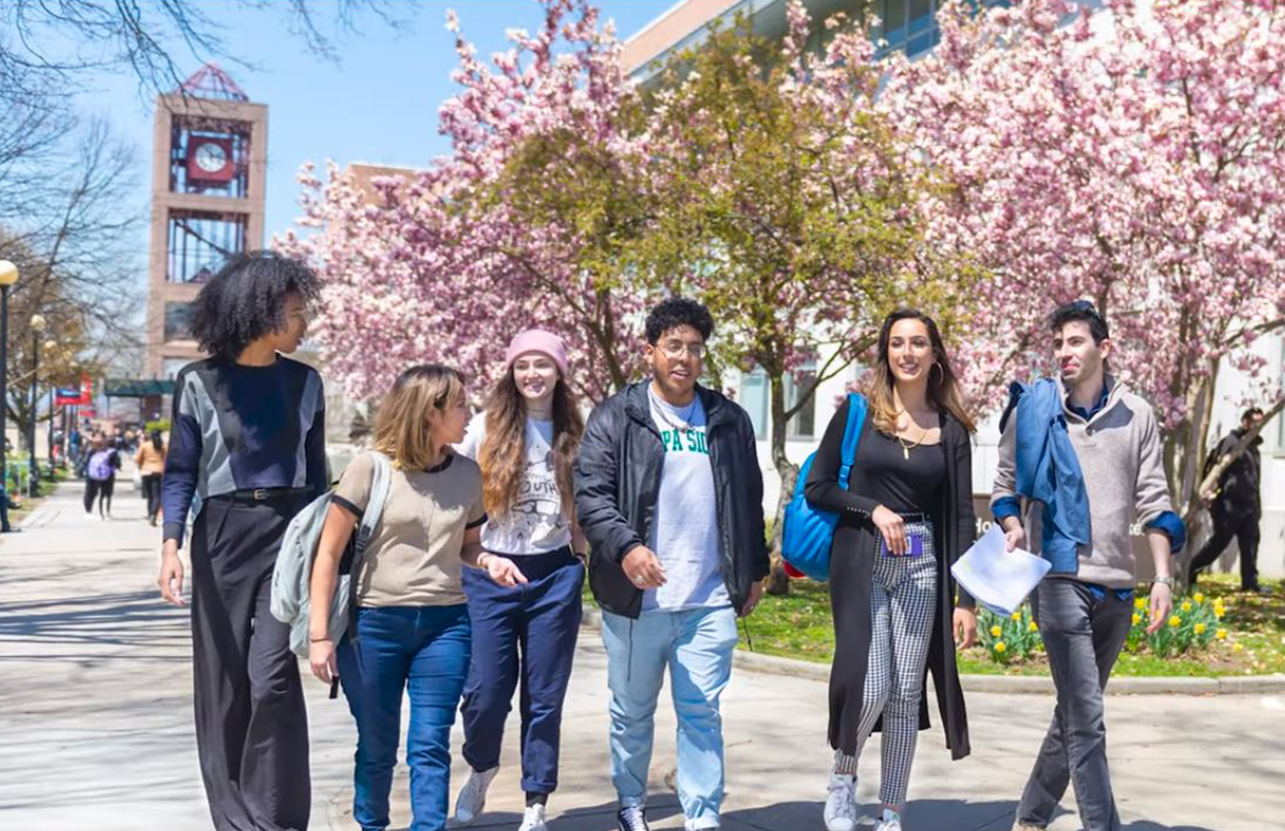 QC Social - Students walking